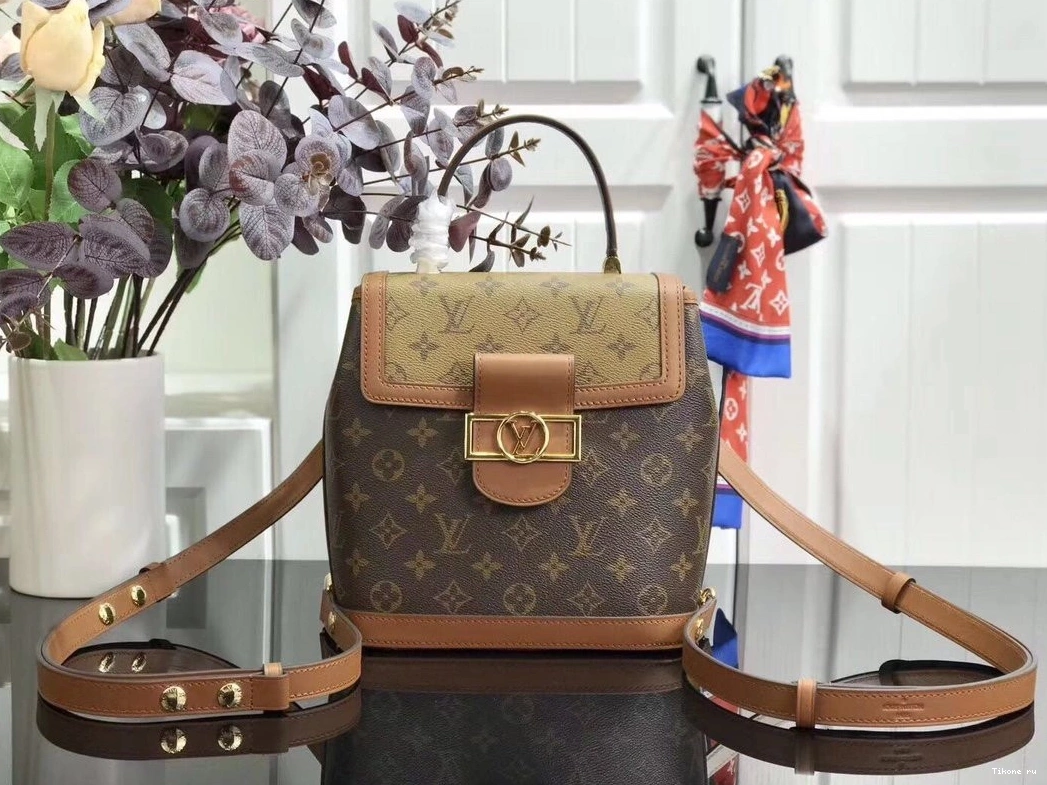 Affordable VUITTON DAUPHINE LOUIS BACKPACK 0824